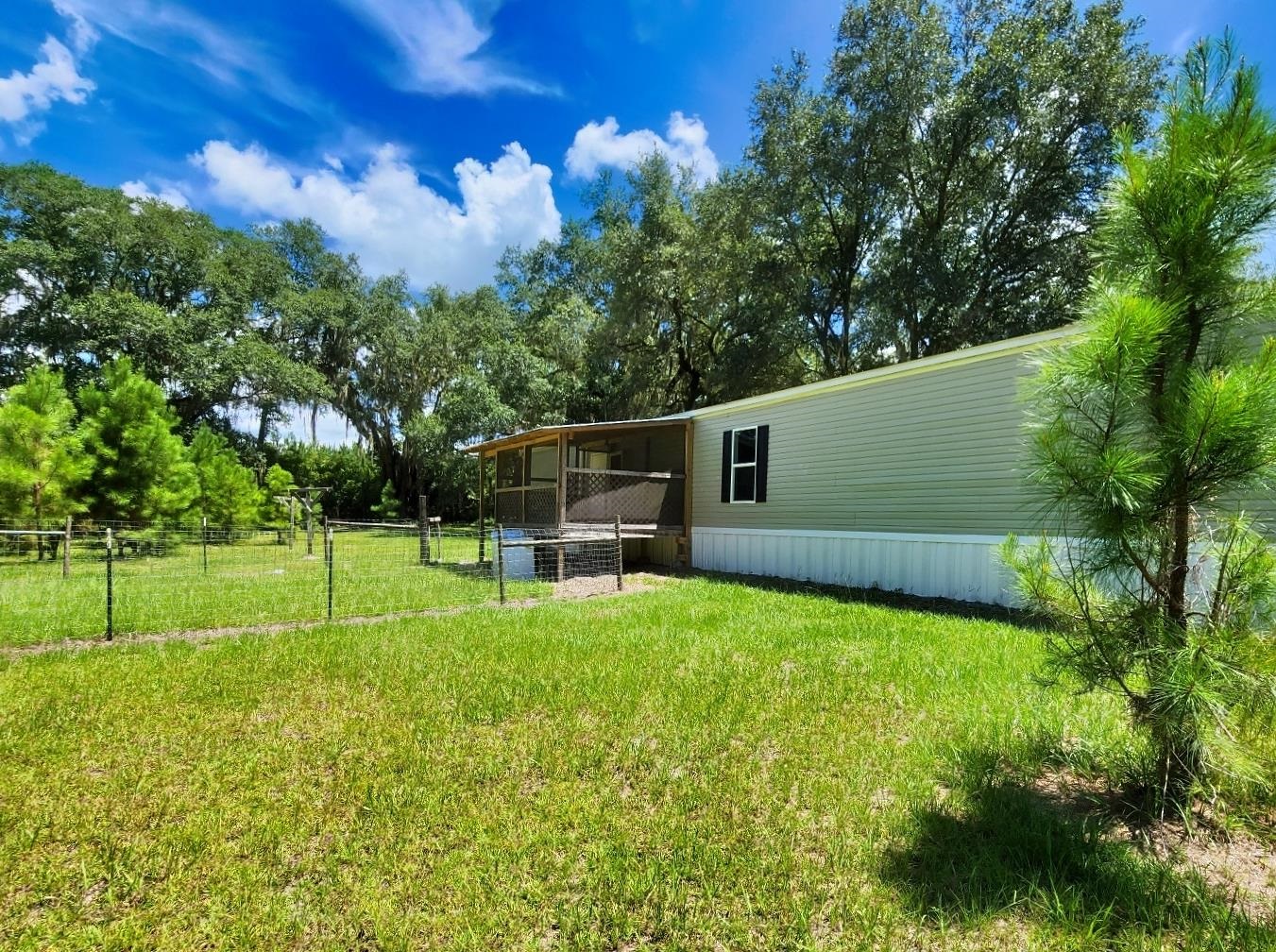 285 Elm Pinetta, FL 32350 - Photo 7 of 35