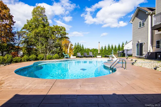 $799,999 | 5 Deangelis Drive, Monroe, NY 10950