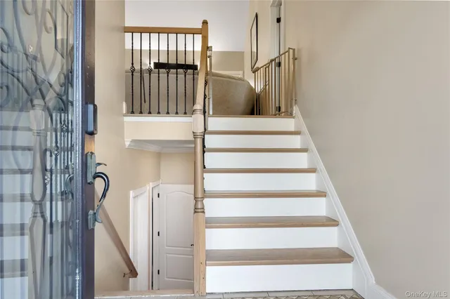 $799,999 | 5 Deangelis Drive, Monroe, NY 10950