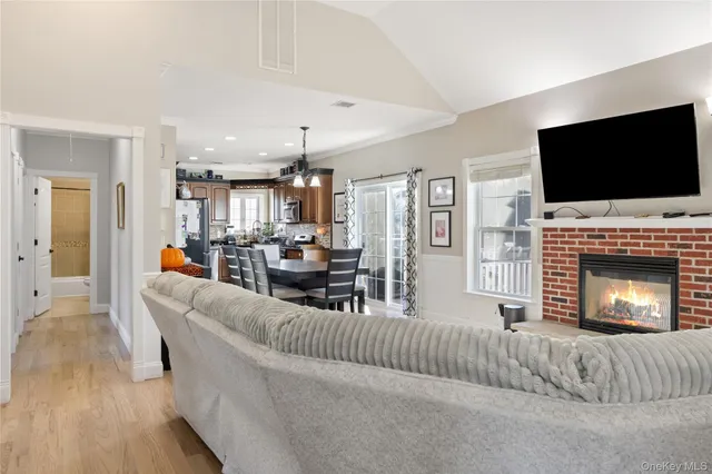 $799,999 | 5 Deangelis Drive, Monroe, NY 10950