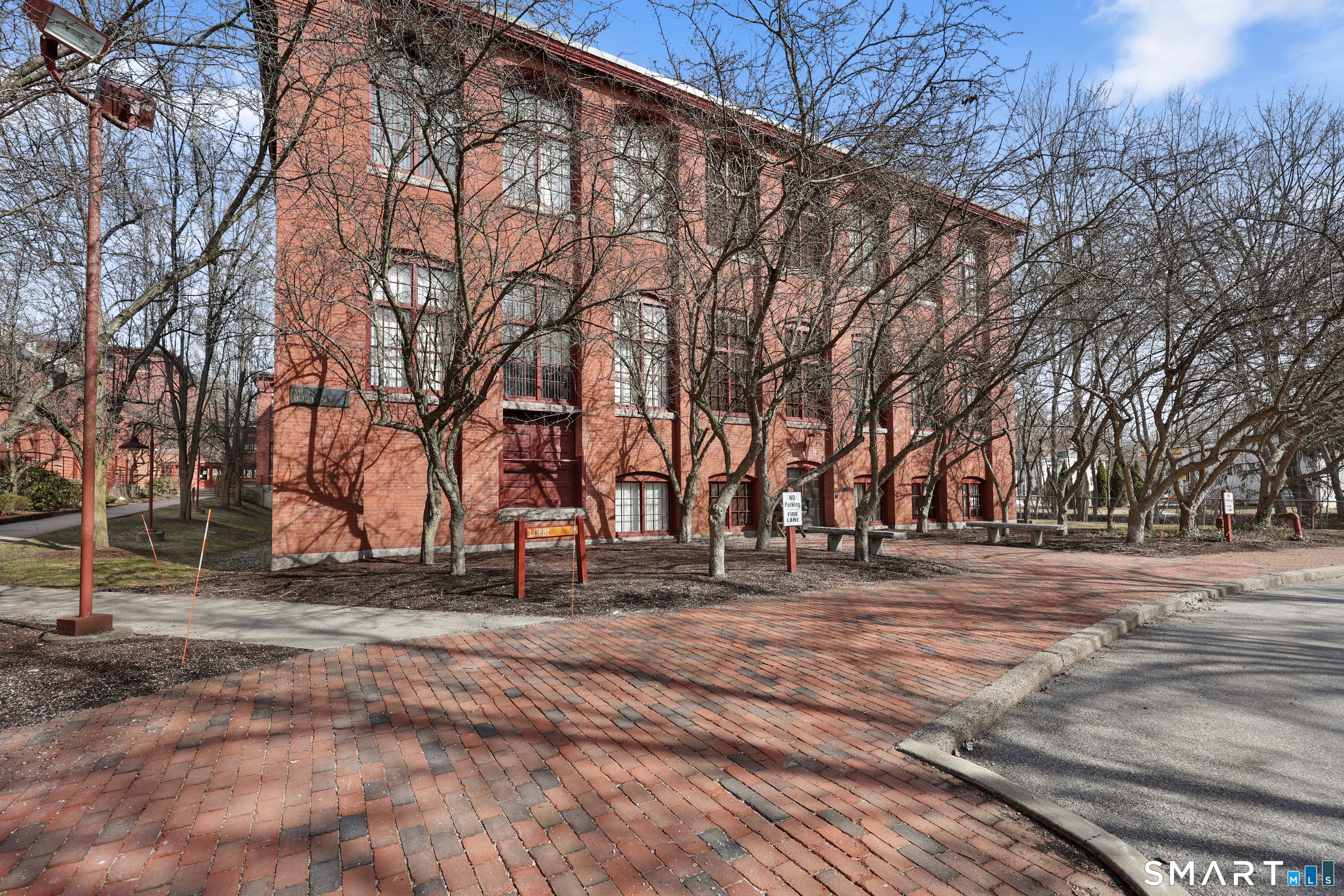 839 Main Street, Unit 40 Torrington, CT 06790 - Photo 2 of 28