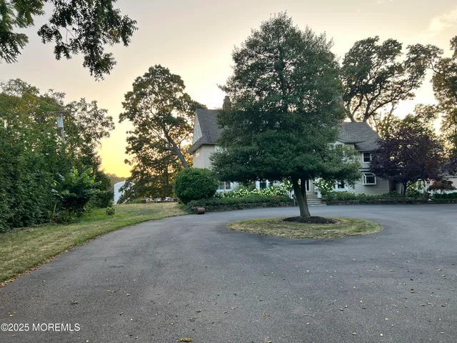 $1,595,000 | 10 Hance Avenue, Tinton Falls, NJ 07724