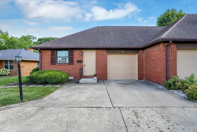 $210,000 | 509 East Main Street, Brownsburg, IN 46112