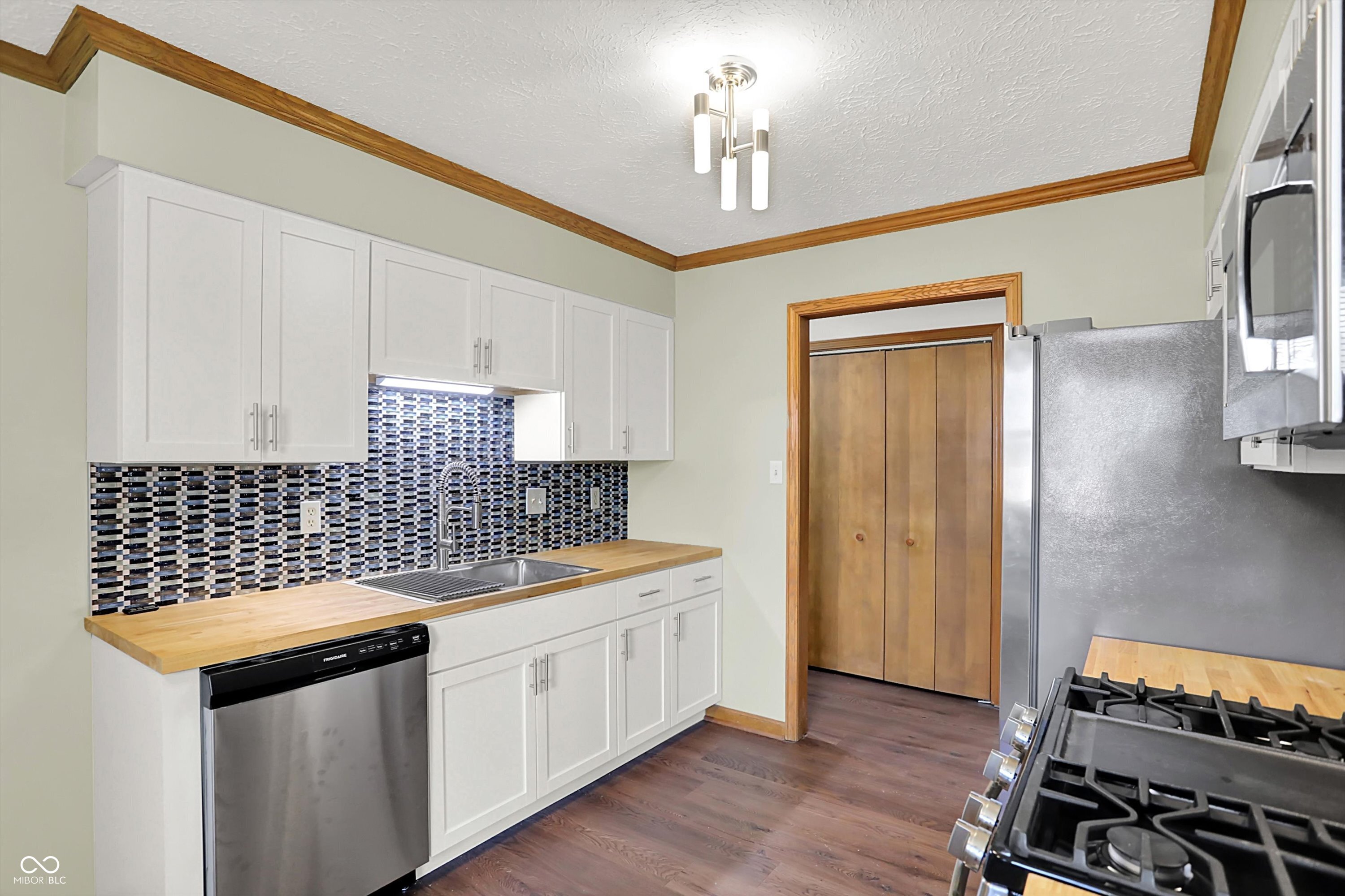 509 East Main Street Brownsburg, IN 46112 - Photo 16 of 47