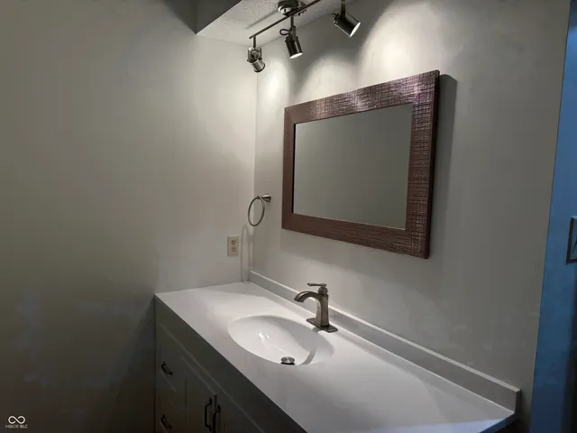 $210,000 | 509 East Main Street, Brownsburg, IN 46112