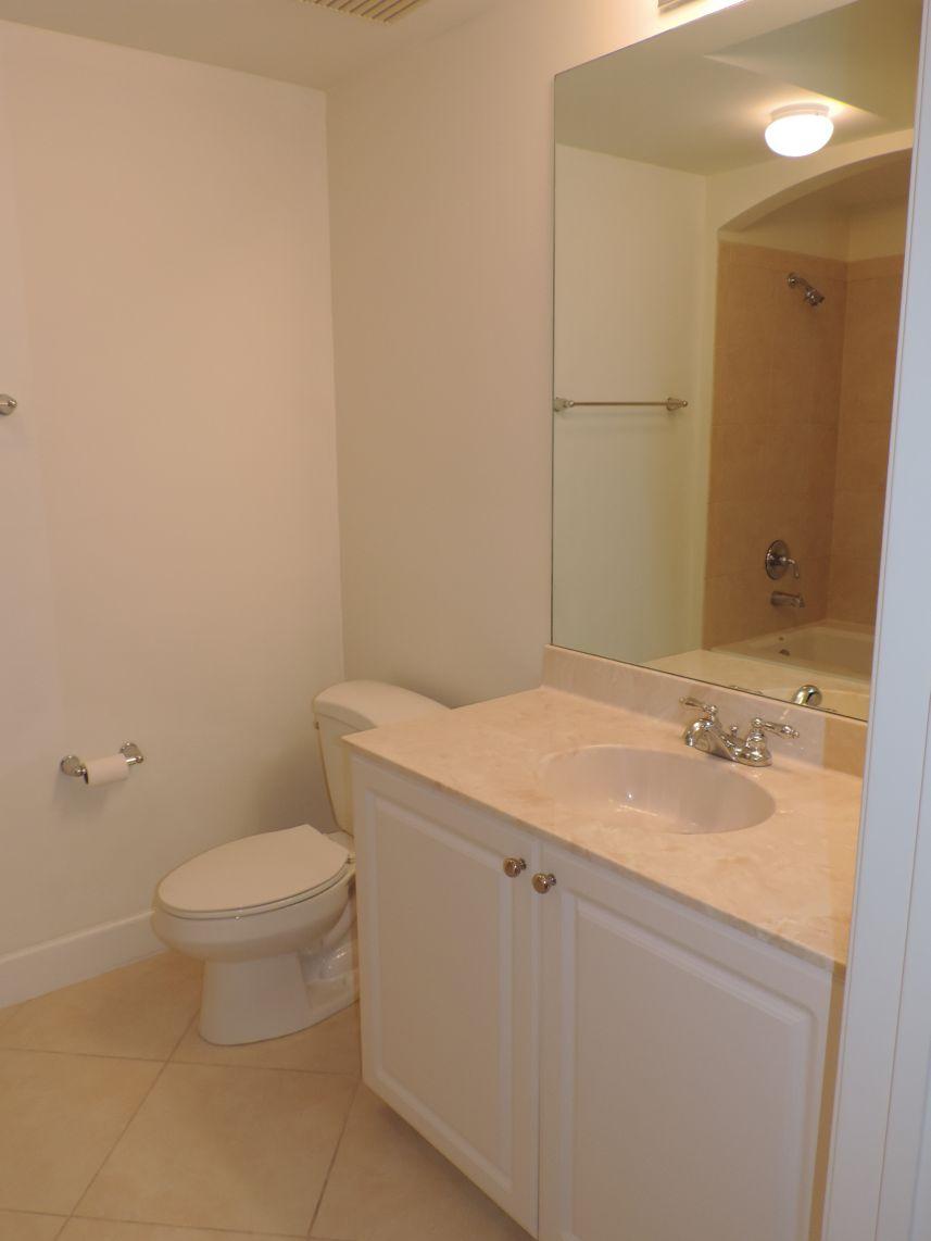 1 Renaissance Way, Unit 218 Boynton Beach, FL 33426 - Photo 6 of 22 Guest bath