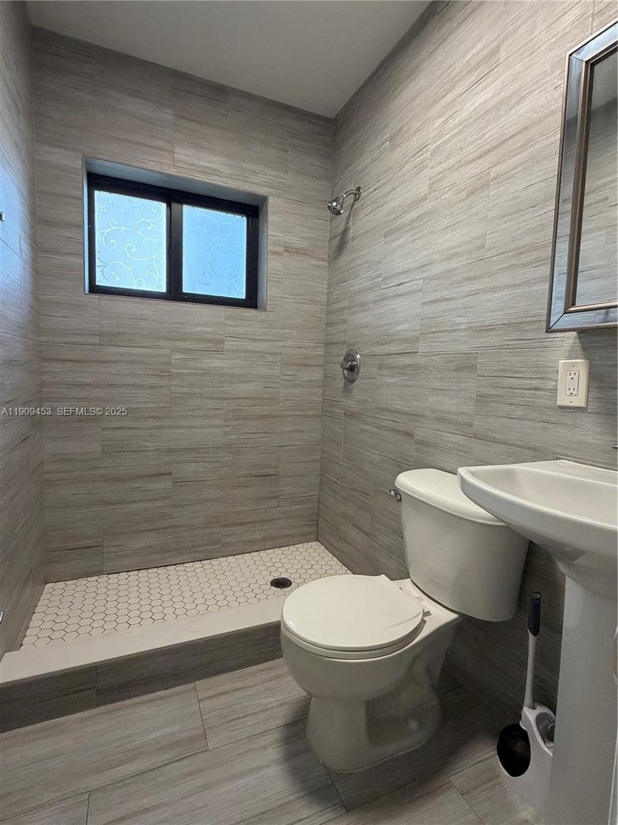 600 Southwest 10th Street, Unit 2 Miami, FL 33130 - Photo 6 of 8