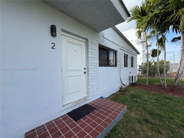 $1,500 | 600 Southwest 10th Street, Unit 2, Miami, FL 33130