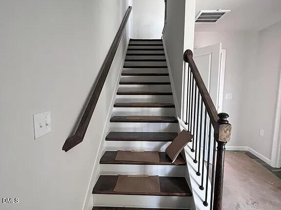 2455 Kasota Lane Raleigh, NC 27610 - Photo 7 of 35 634329731accc022b45fe1a72aec7305-cc_ft_5