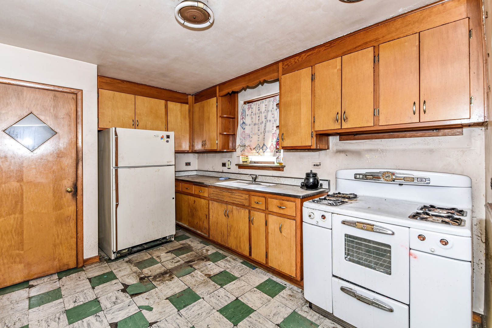 4143 West Marquette Road Chicago, IL 60629 - Photo 4 of 10