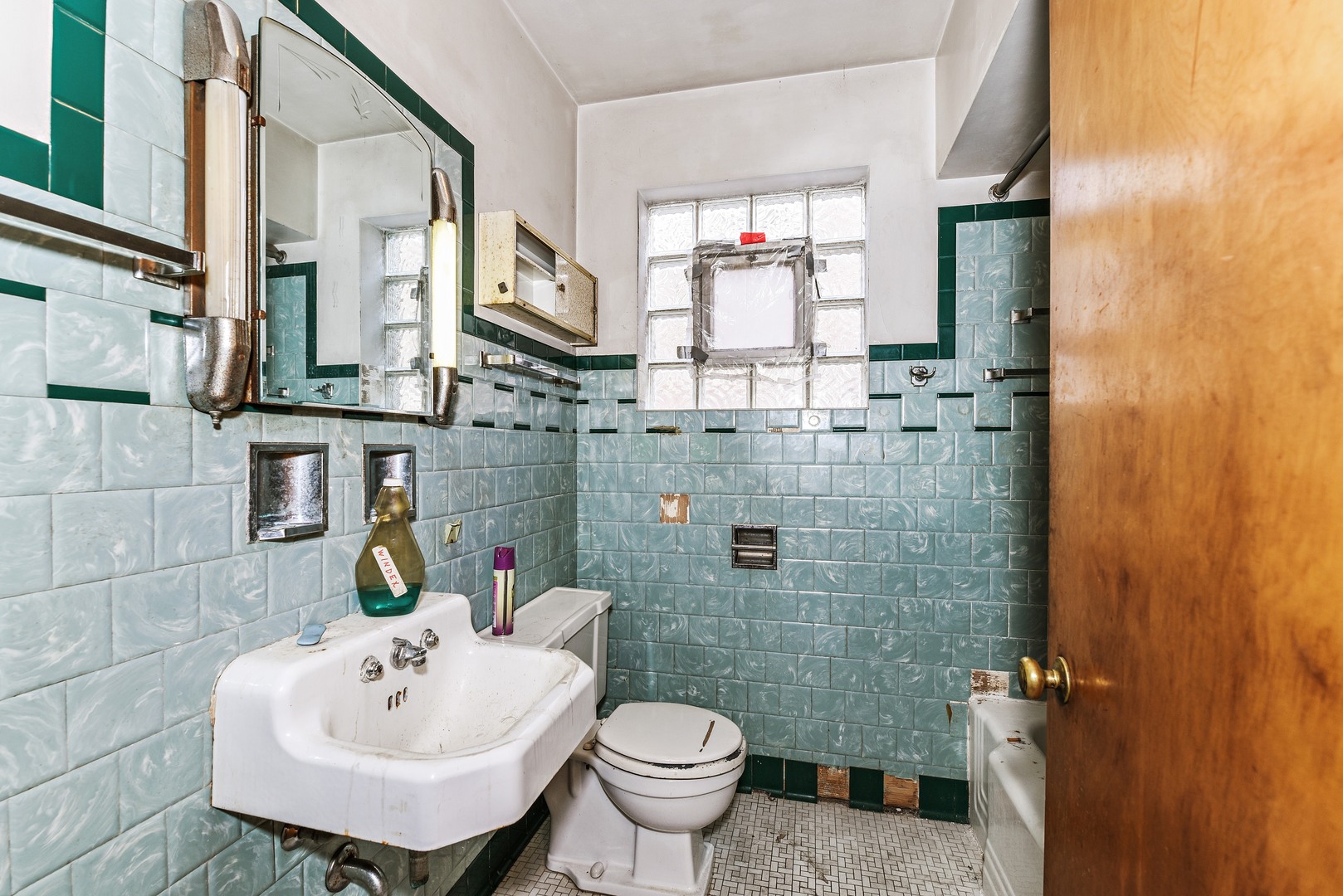 4143 West Marquette Road Chicago, IL 60629 - Photo 7 of 10