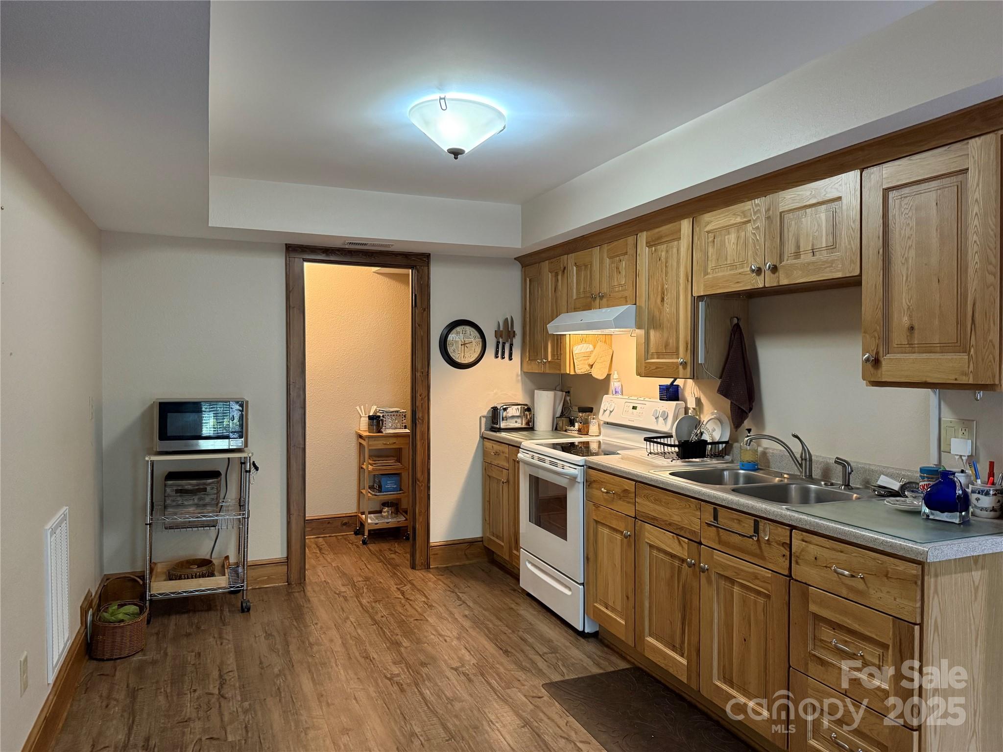 167 Rough Ridge Road Sugar Mountain, NC 28604 - Photo 21 of 41 Gallery Image 21