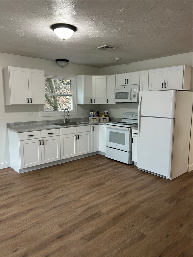 304 Front Street, Unit 2R Lincoln, RI 02865 - Photo 4 of 15