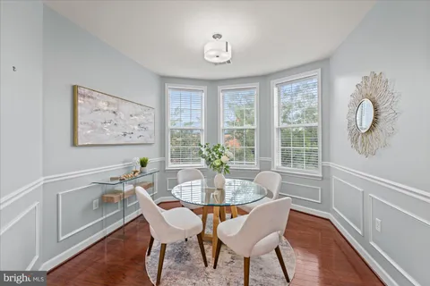 $599,900 | 400 Cameron Station Boulevard, Unit 202, Alexandria, VA 22304