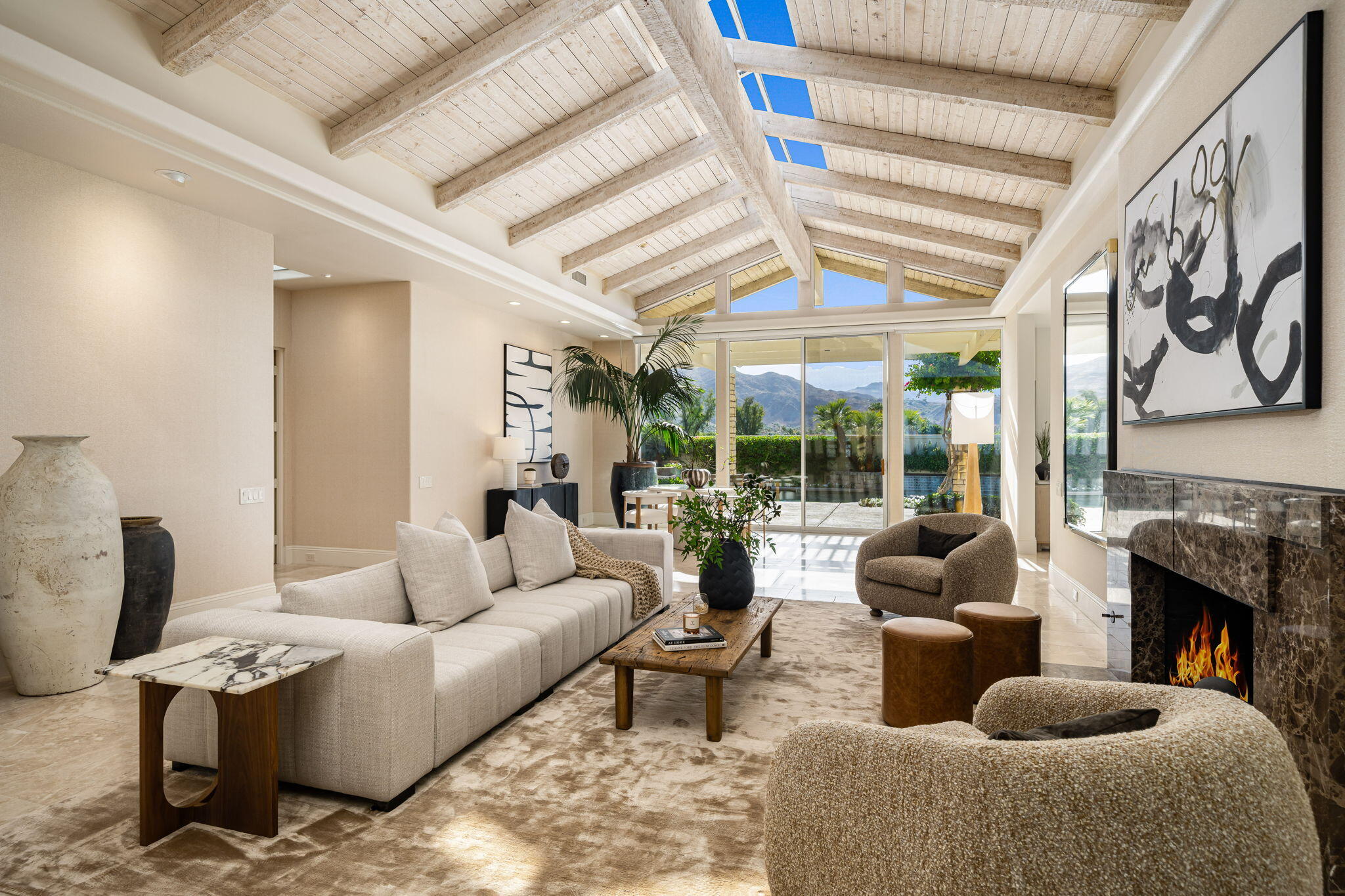 74 Mayfair Drive Rancho Mirage, CA 92270 - Photo 6 of 64 Living room with vaulted ceiling