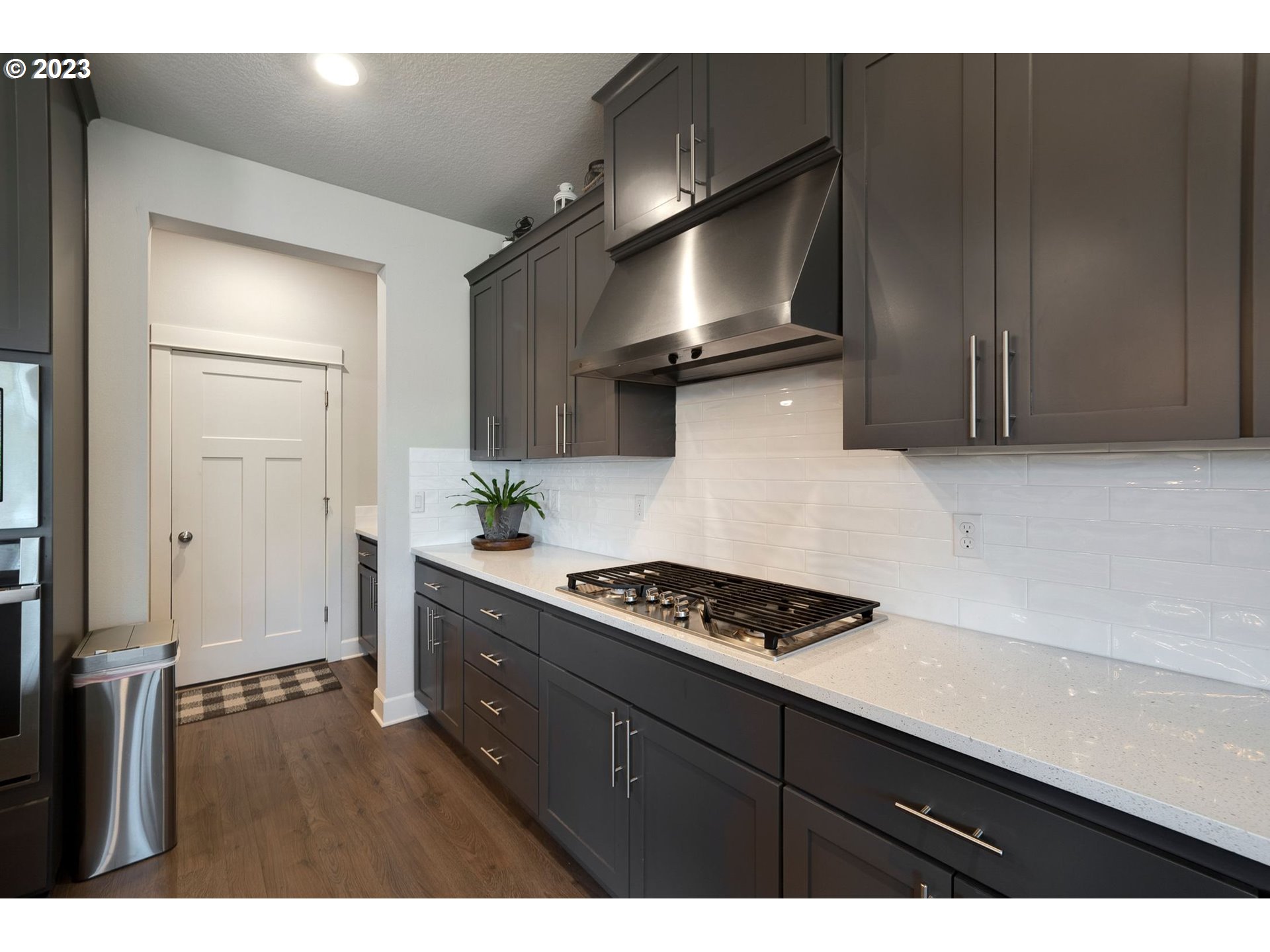 4749 South 16th Drive Ridgefield, WA 98642 - Photo 13 of 40 Kitchen