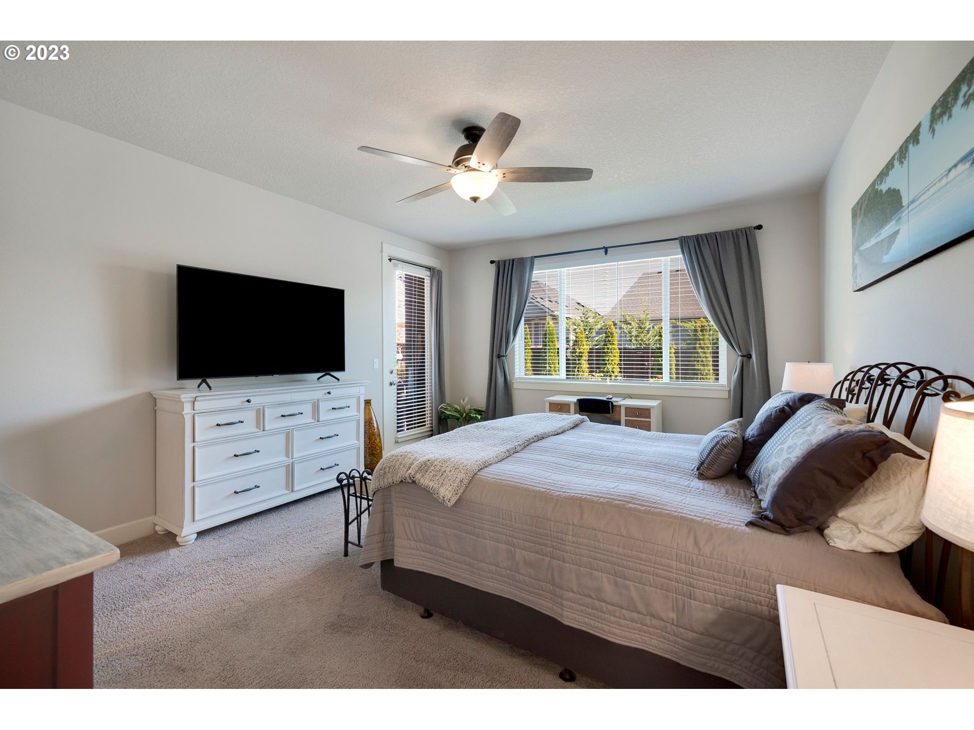 4749 South 16th Drive Ridgefield, WA 98642 - Photo 15 of 40 Owner's Suite Bedroom