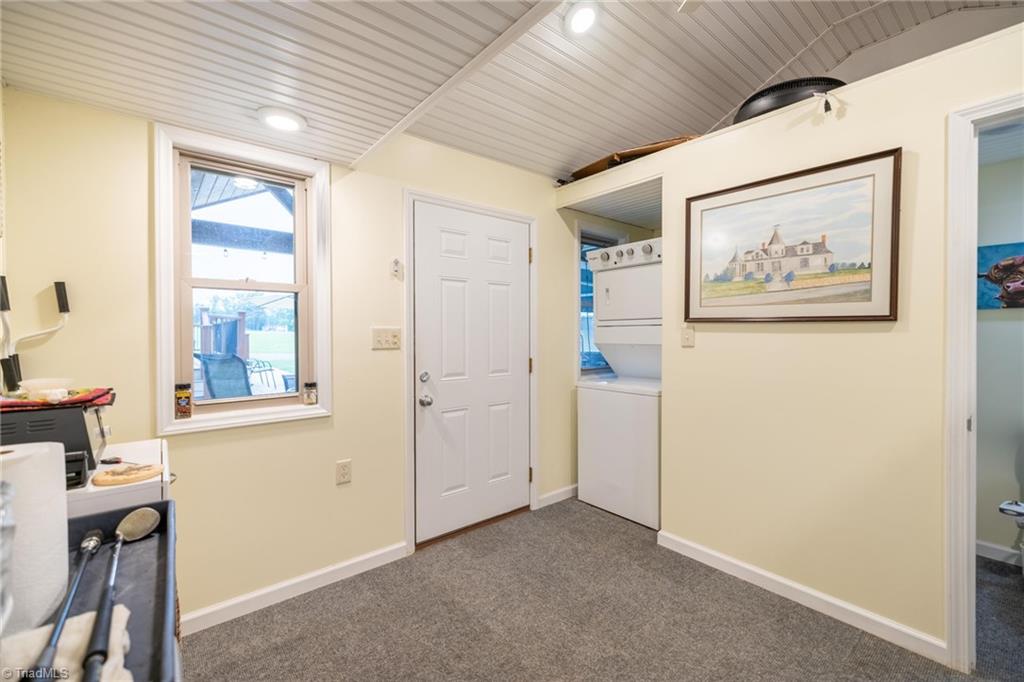 2330 Edmonds Road Galax, VA 24333 - Photo 35 of 40