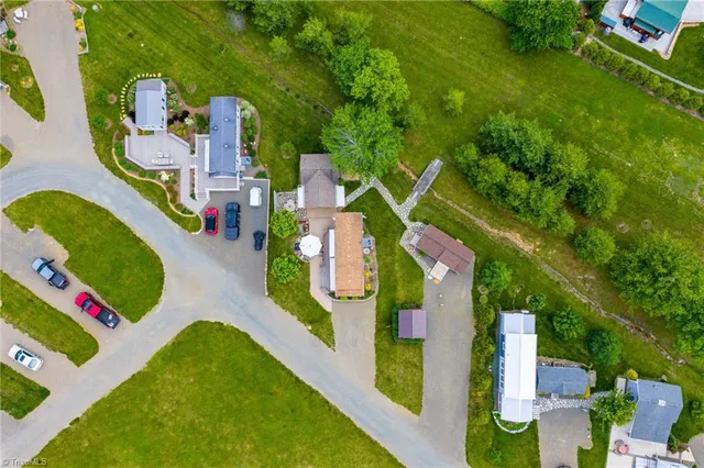 $189,900 | 2330 Edmonds Road, Galax, VA 24333