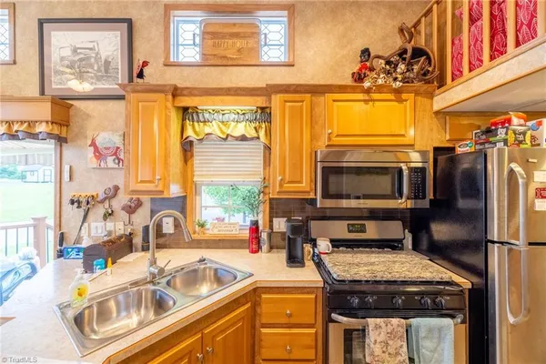 $189,900 | 2330 Edmonds Road, Galax, VA 24333