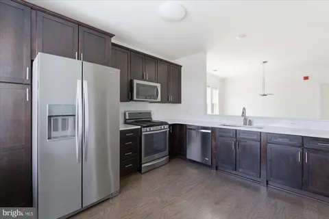 $525,000 | 20650 Hope Spring Terrace, Unit 301, Ashburn, VA 20147