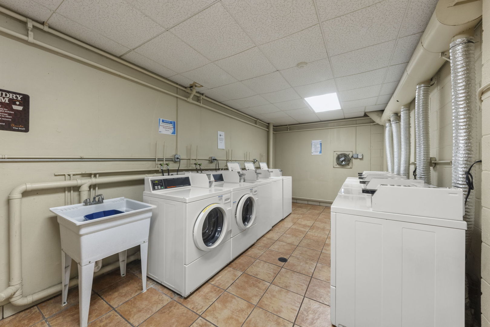1043 South York Road, Unit 308 Bensenville, IL 60106 - Photo 7 of 8