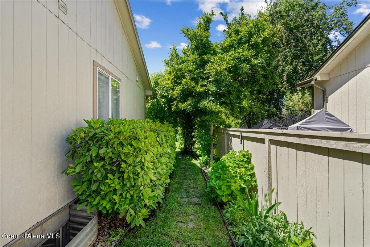 5765 North Carlisle Road Coeur D'Alene, ID 83815 - Photo 54 of 62 54-Side Yard