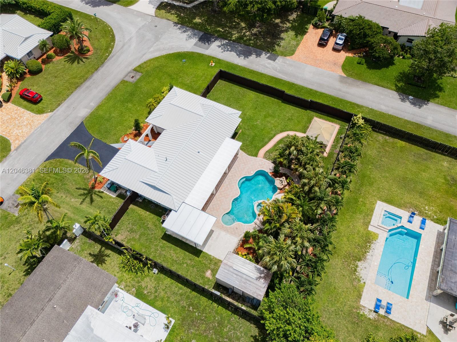 10442 Southwest 114th Street Miami, FL 33176 - Photo 7 of 48 South west side