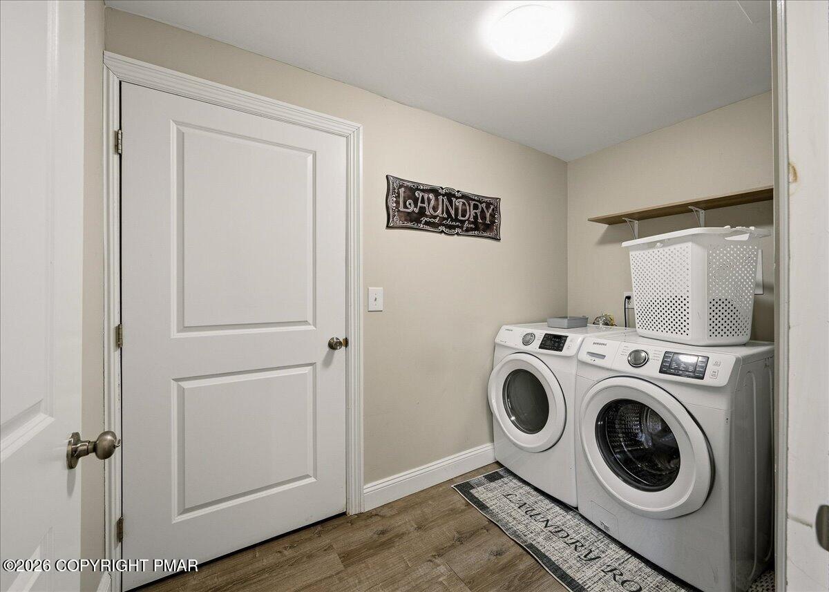 369 Sidney Avenue Pocono Summit, PA 18346 - Photo 19 of 32 a utility room with dryer and washer