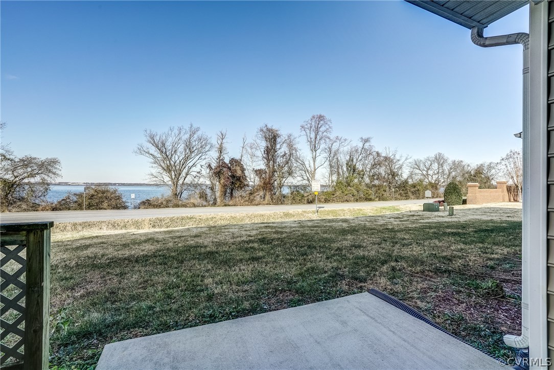 625 Waters Edge Road, Unit C Hopewell, VA 23860 - Photo 4 of 21 Gallery Image 4