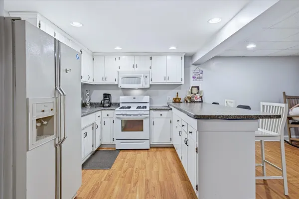 $390,000 | 315 Louisa Street North, Shorewood, IL 60404