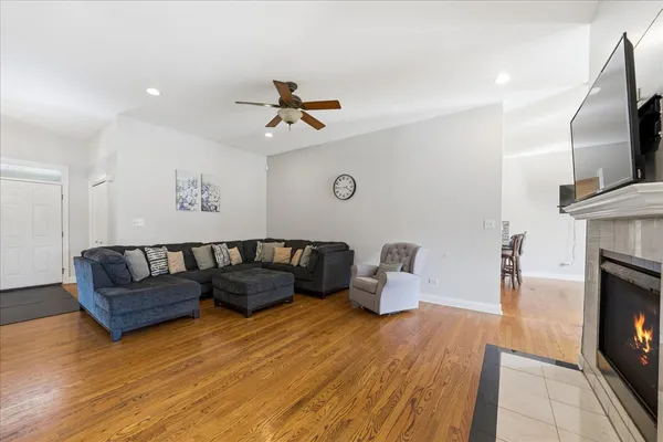 $390,000 | 315 Louisa Street North, Shorewood, IL 60404