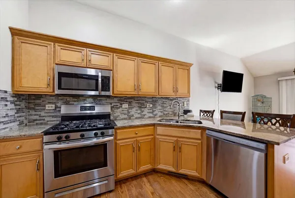 $390,000 | 315 Louisa Street North, Shorewood, IL 60404