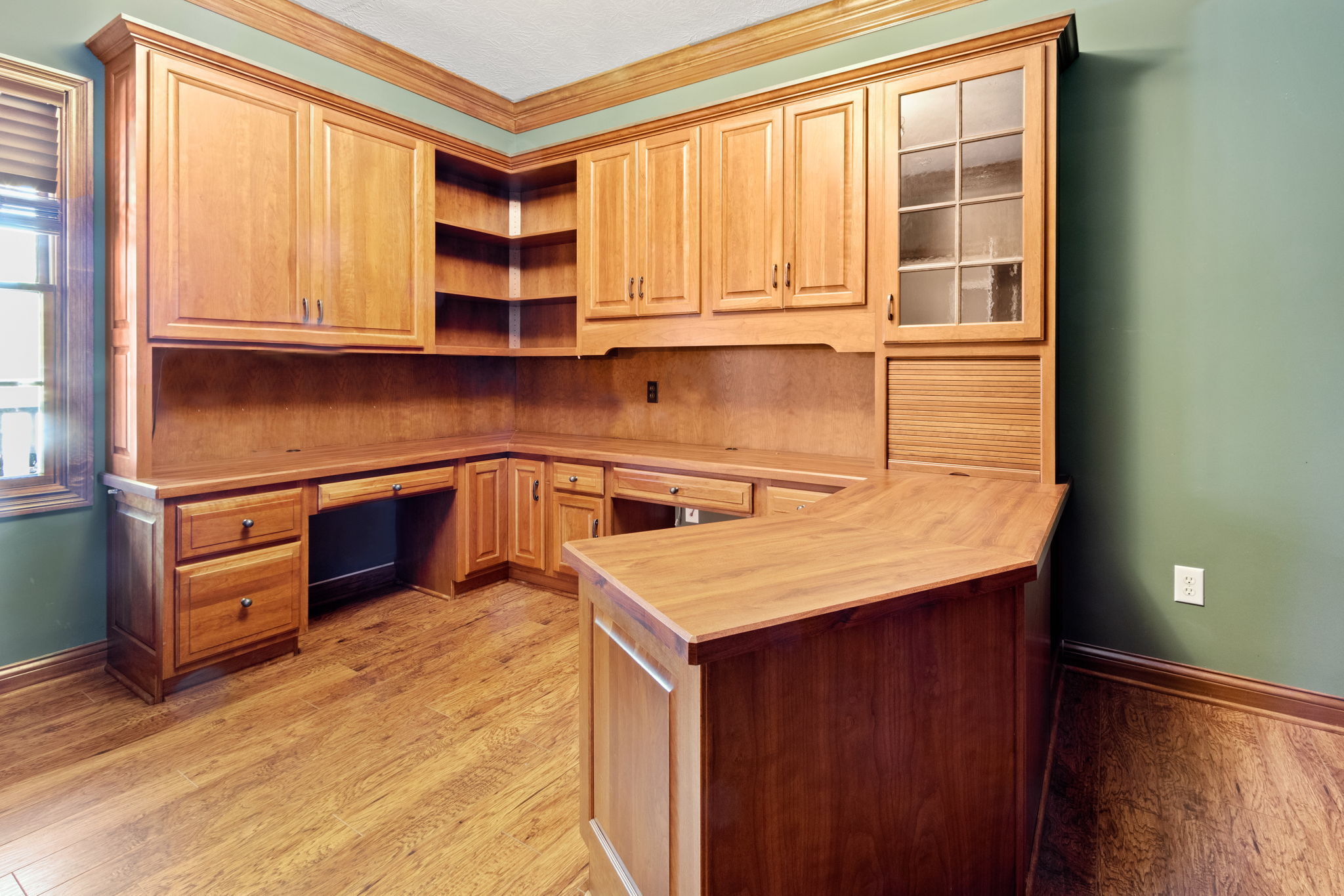 7581 Sloop Circle Fishers, IN 46038 - Photo 16 of 44