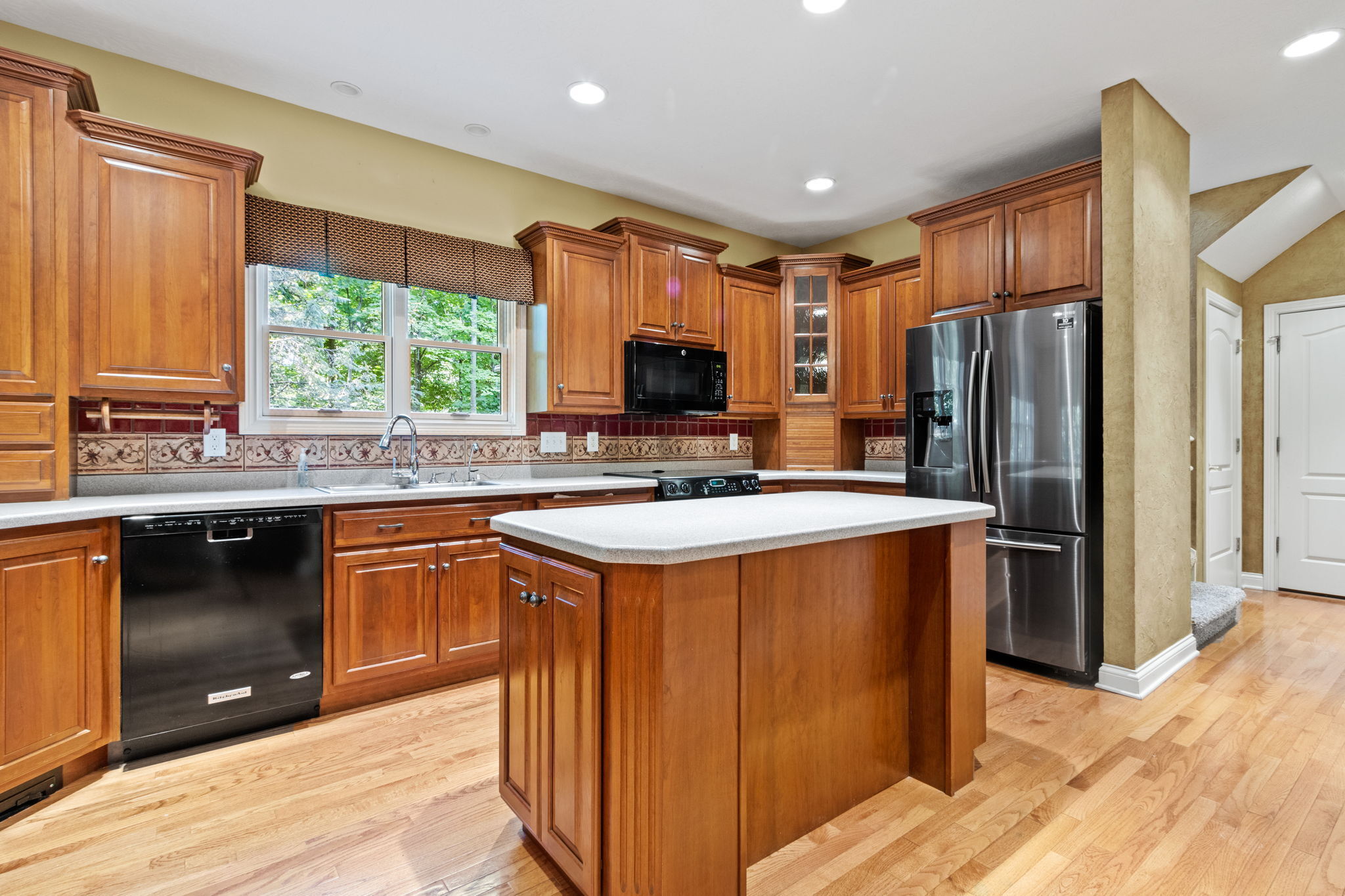 7581 Sloop Circle Fishers, IN 46038 - Photo 21 of 44