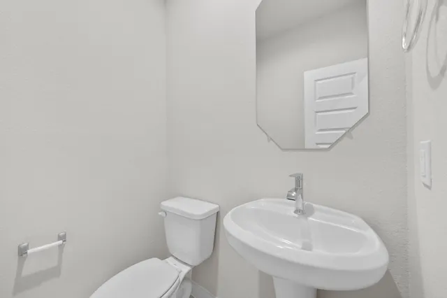 a view of walk in closet