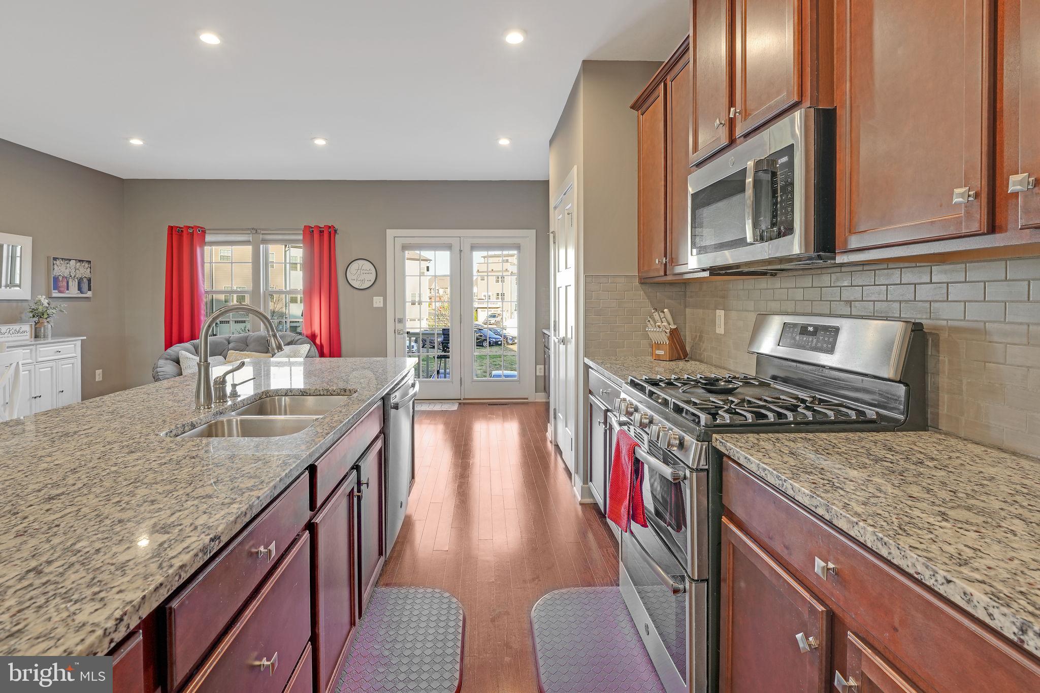 18002 Red Cedar Road Dumfries, VA 22026 - Photo 8 of 63