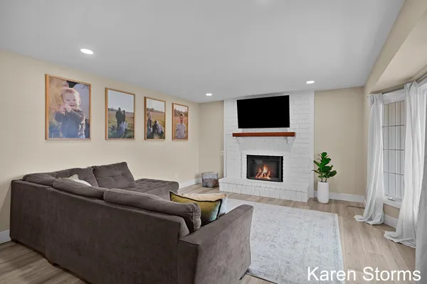 $410,000 | 7362 Windgate Drive, Jenison, MI 49428