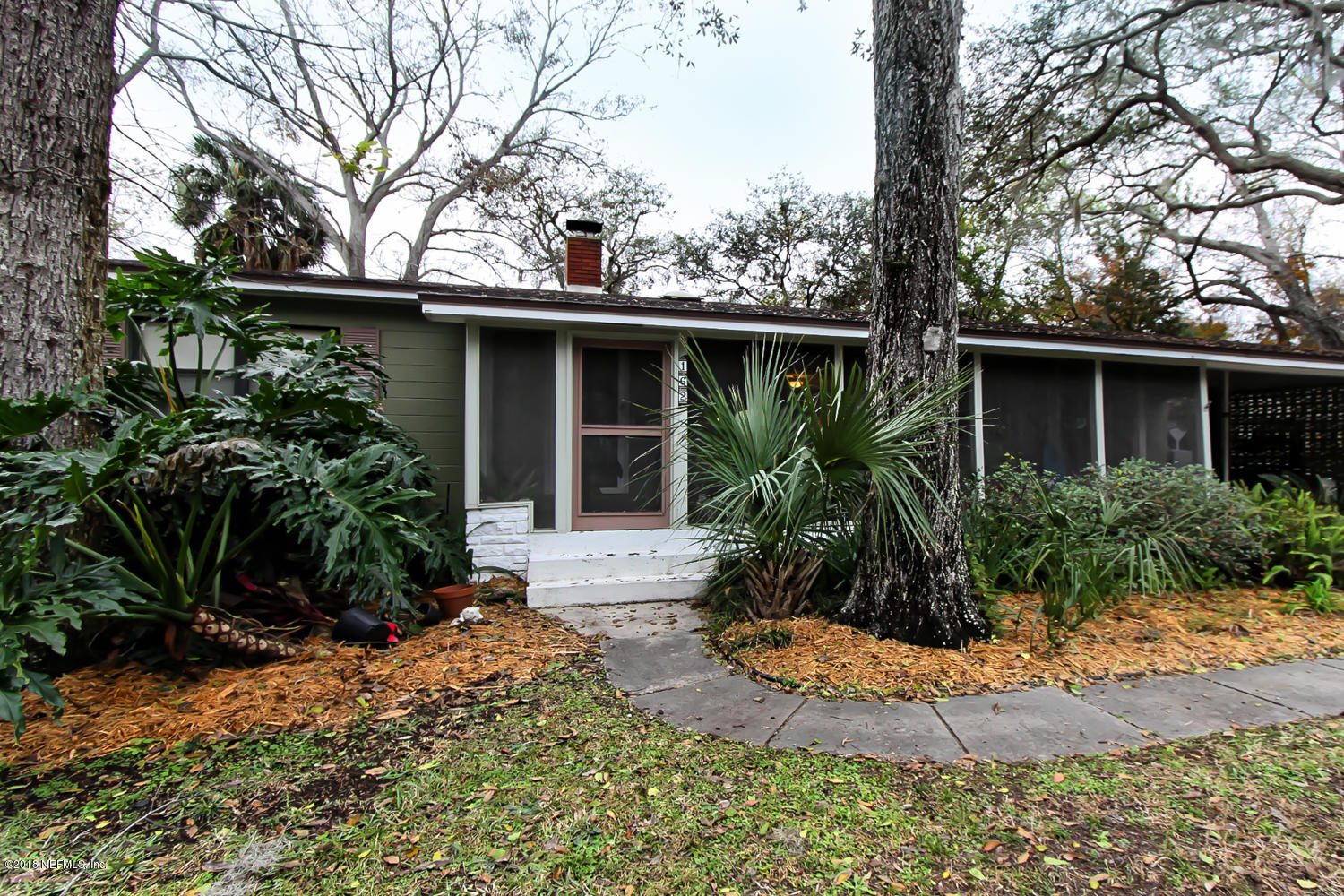162 Nautilus Road St. Augustine, FL 32086 - Photo 3 of 25 Front screened in porch