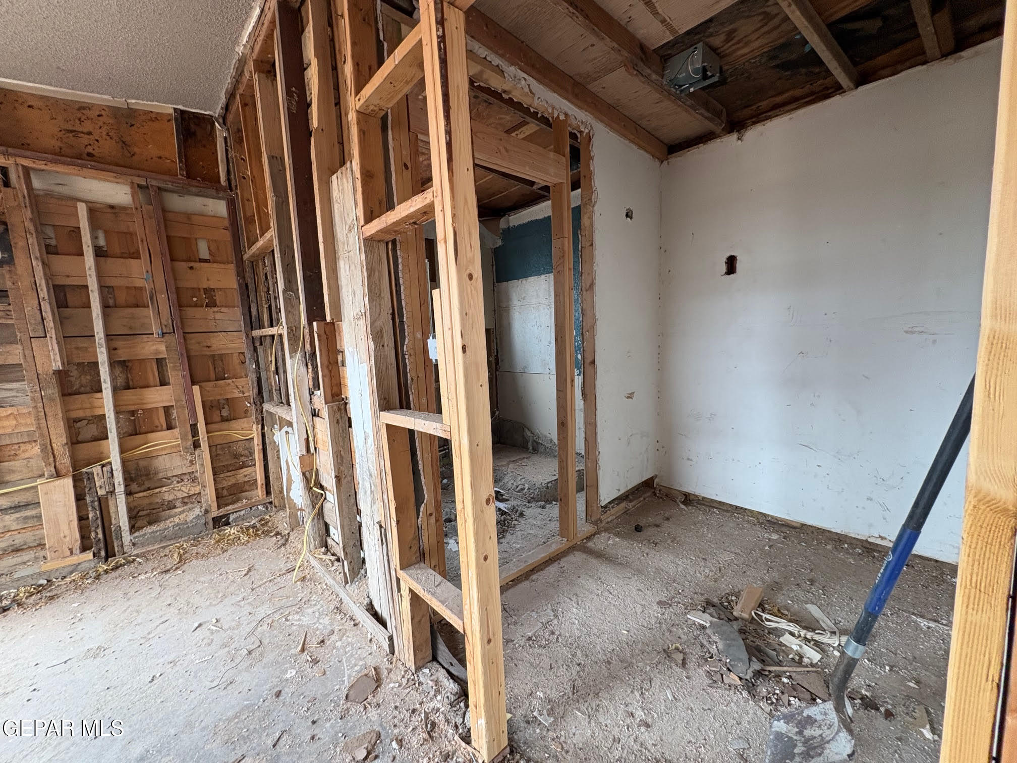 15551 Lowell Road El Paso, TX 79928 - Photo 11 of 11 10