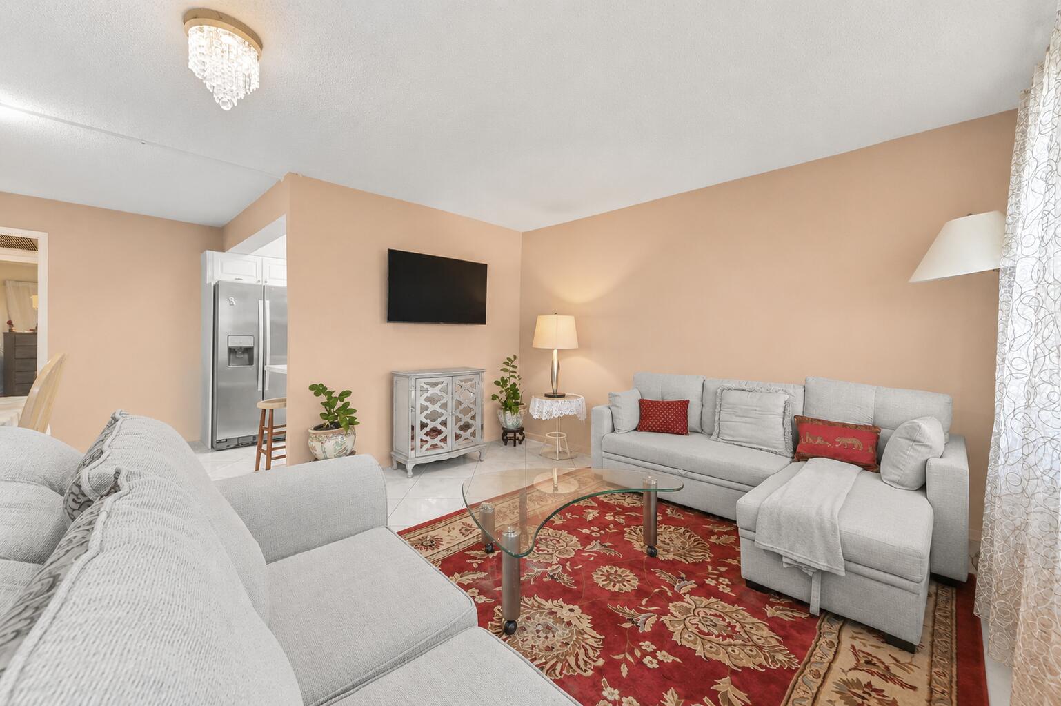 1069 Cornwall East Boca Raton, FL 33434 - Photo 5 of 44 ChatGPT Image Jul 4, 2026, 07_05_08 AM