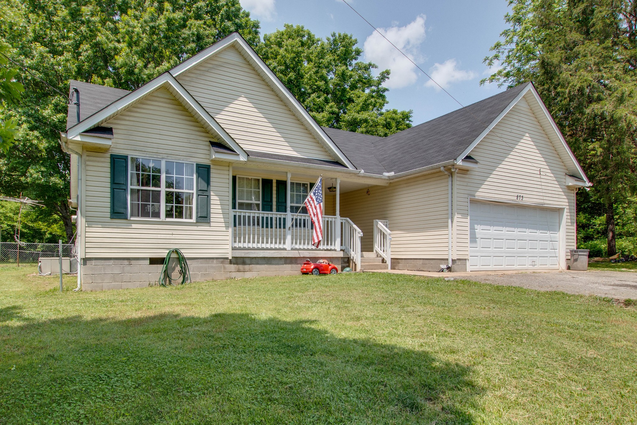 873 Longview Road Shelbyville, TN 37160 - Photo 2 of 23 Gallery Image 2