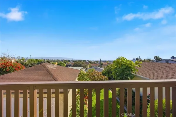 $4,995 | 819 North Maria Avenue, Redondo Beach, CA 90277