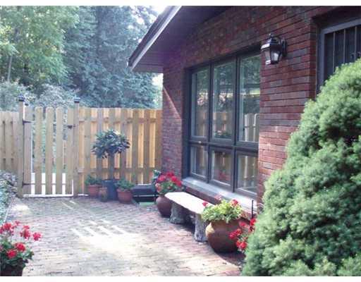 476 Woodland Road Pittsburgh, PA 15237 - Photo 6 of 17 Lobby/Reception. Lovely entrance with beautiful shrubs & flowers