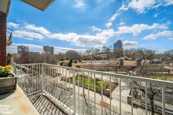$889,000 | 2002 5th Avenue, Unit 4C | Harlem