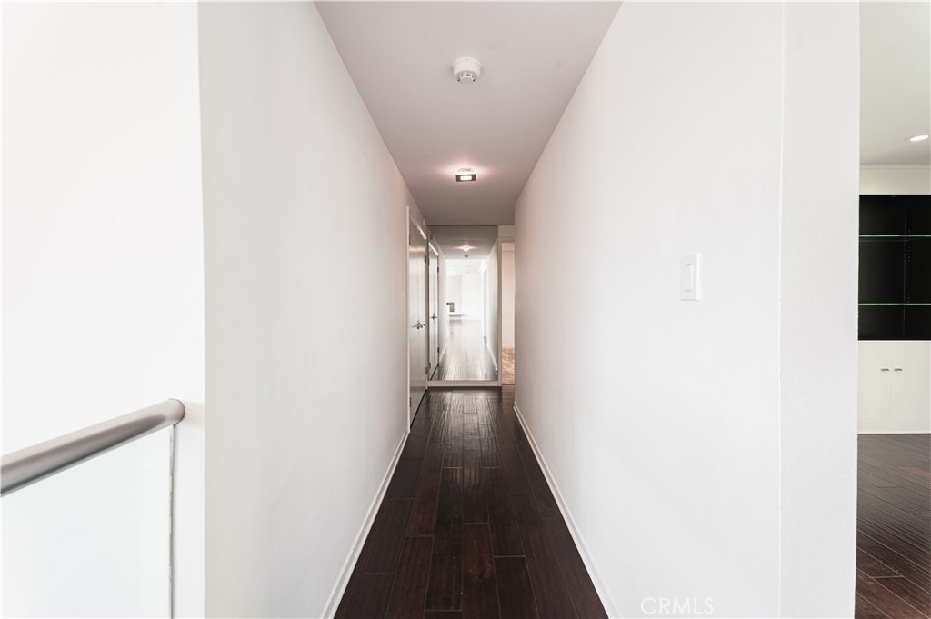 105 West Kenneth Road Glendale, CA 91202 - Photo 22 of 48 a view of gallery