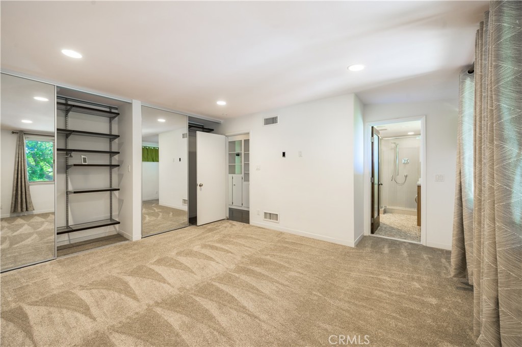 105 West Kenneth Road Glendale, CA 91202 - Photo 25 of 48 a view of empty room