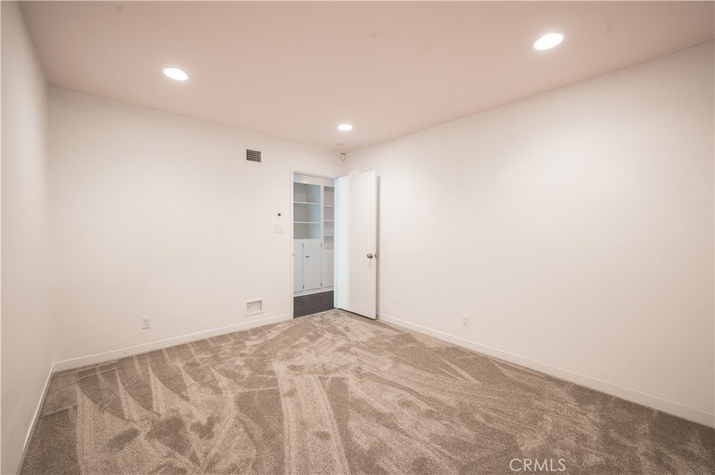 105 West Kenneth Road Glendale, CA 91202 - Photo 31 of 48 a view of an empty room