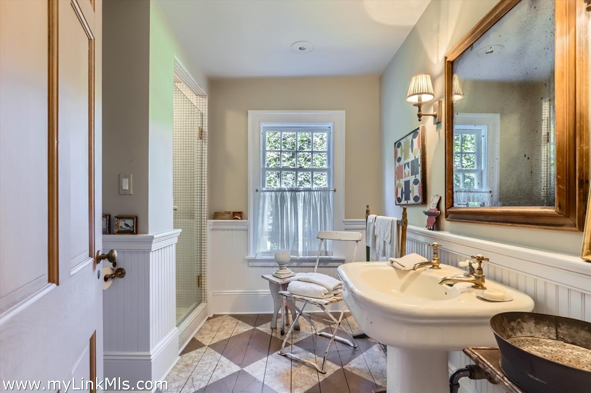 180 Pilot Hill Farm Road Vineyard Haven, MA 02568 - Photo 31 of 68