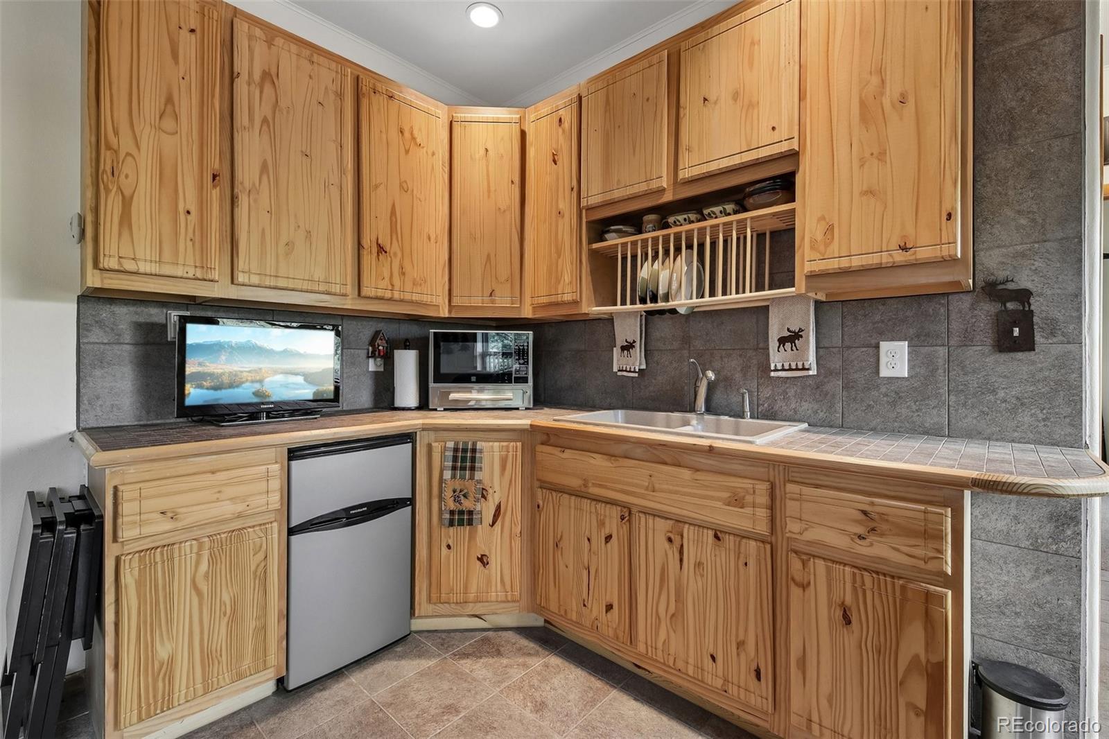 7555 Rossman Gulch Road Morrison, CO 80465 - Photo 7 of 26